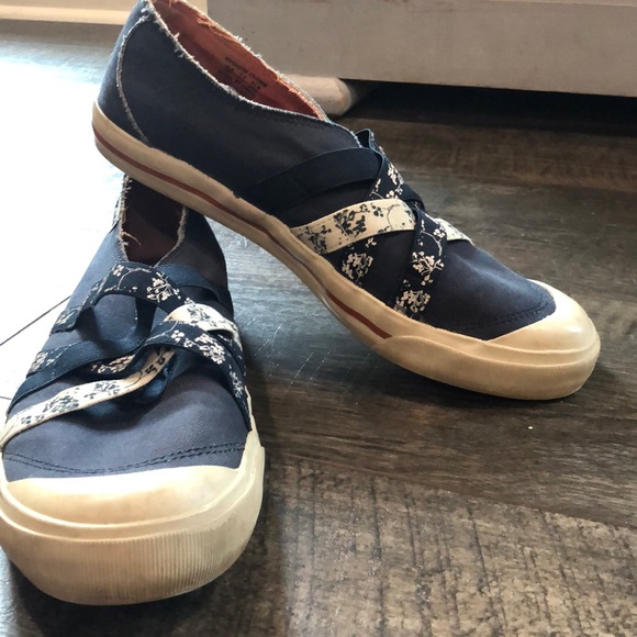 KEDS BLUE/WHITE SLIP ON SHOES SIZE 10 - Picture 2 of 10